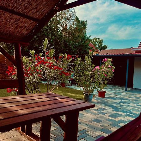 Tahiti Garden Apartman Hajdúszoboszló Exterior foto